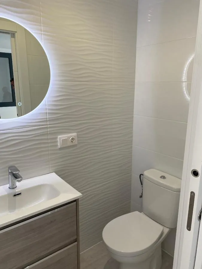 Сasa de vacaciones Maison sur canaux marina Empuriabrava avec 4 suites dont 1 suite balnéo Jacuzzi España